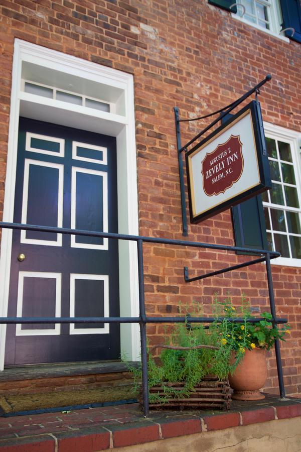 The Zevely Inn Winston-Salem Exterior photo