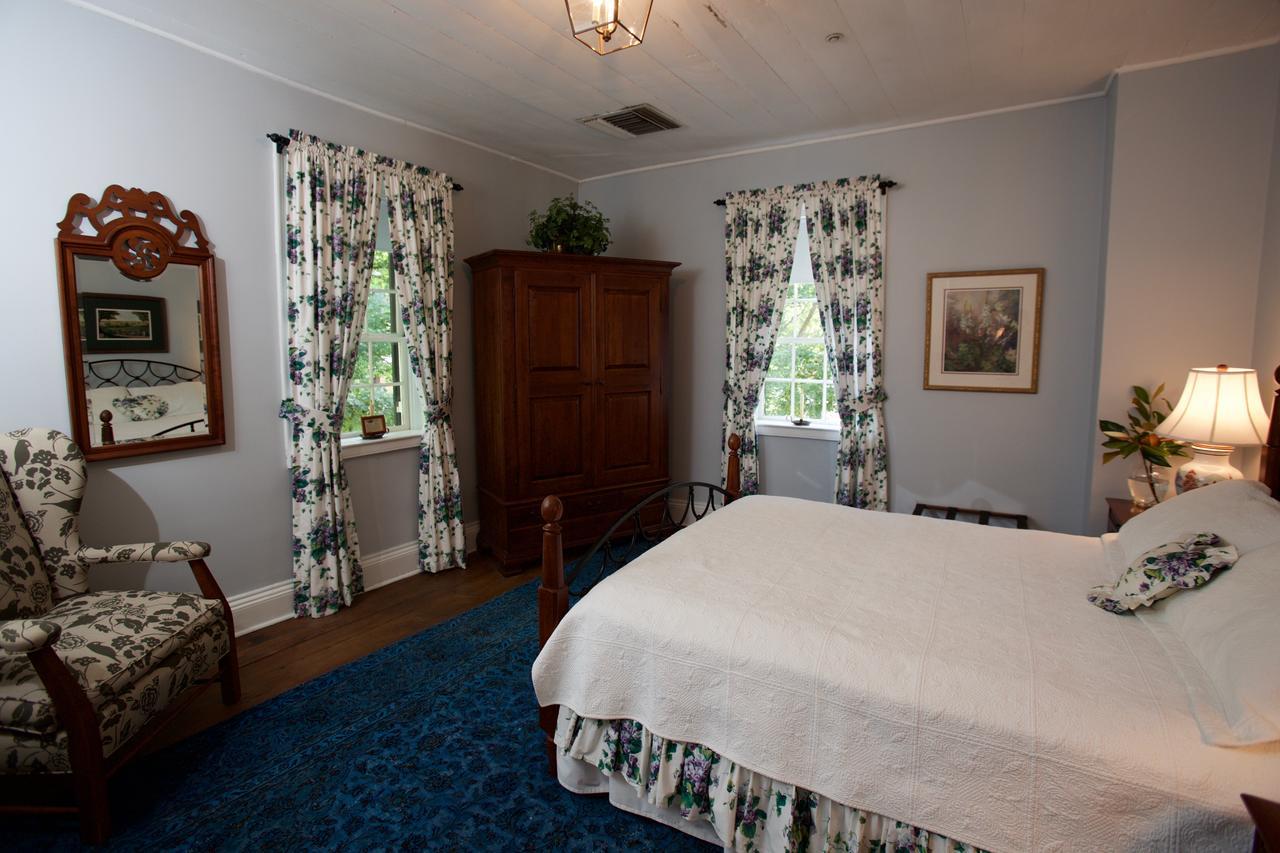 The Zevely Inn Winston-Salem Exterior photo