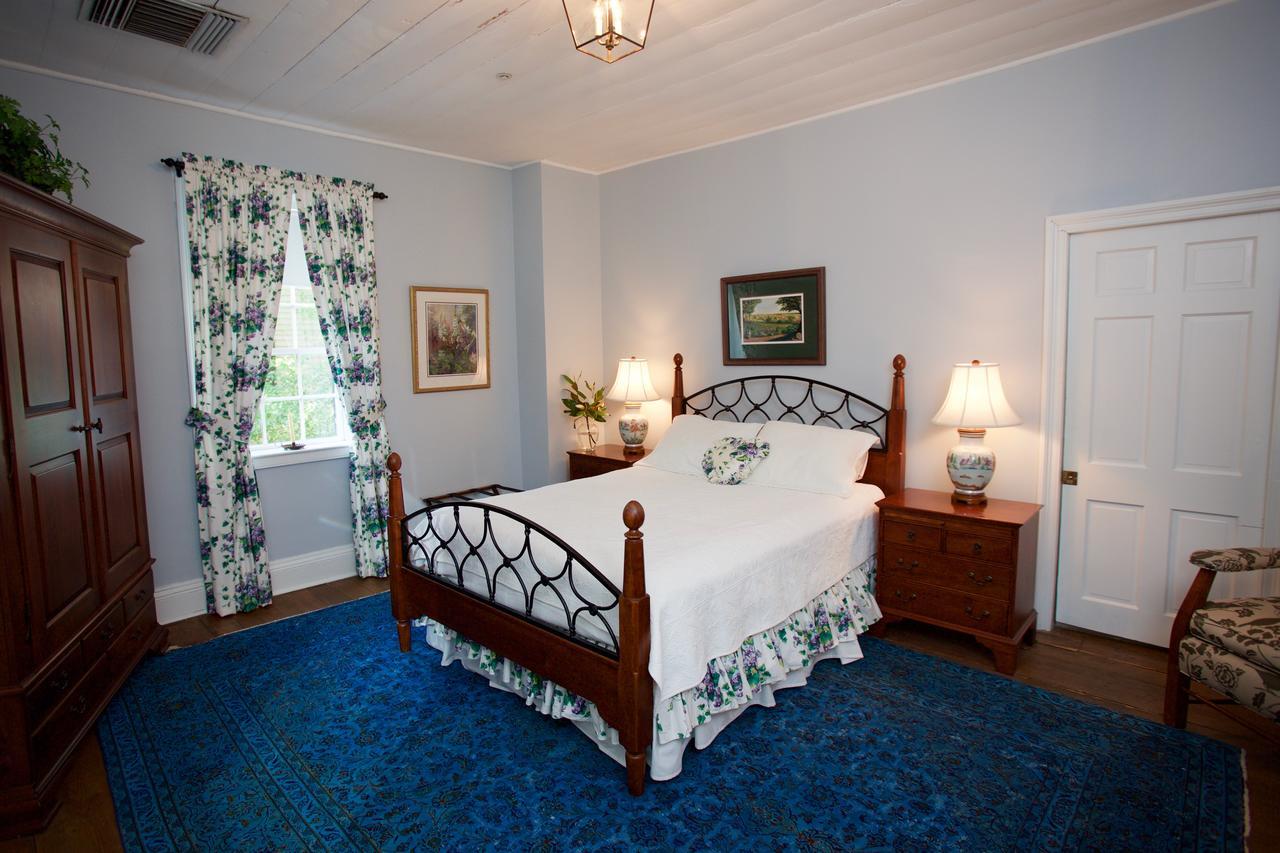 The Zevely Inn Winston-Salem Exterior photo